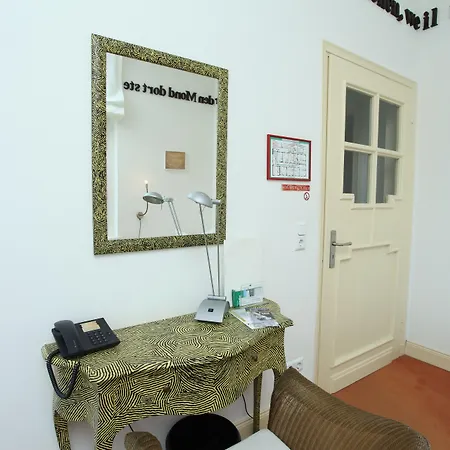 Artgenossen Отель Линдлар