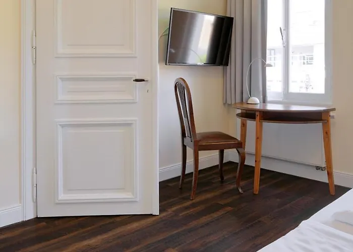 Artgenossen 3* Lindlar